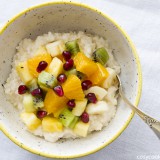 Lieblingsfrühstück - warme Ratz-Fatz-Fertig-Hirsespeise, Früchte der Saison inklusive